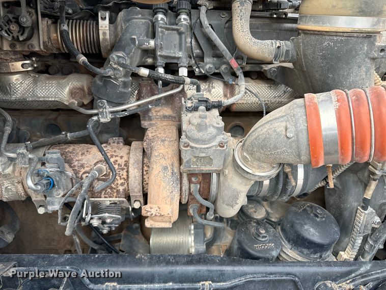 image for item OI9488 2018 Kenworth T680 semi truck