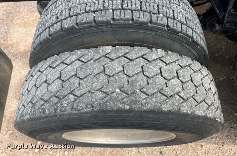 image for item OI9488 2018 Kenworth T680 semi truck