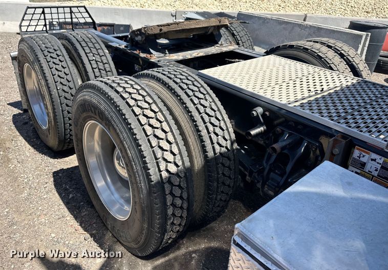 image for item OI9490 2018 Kenworth T680 semi truck