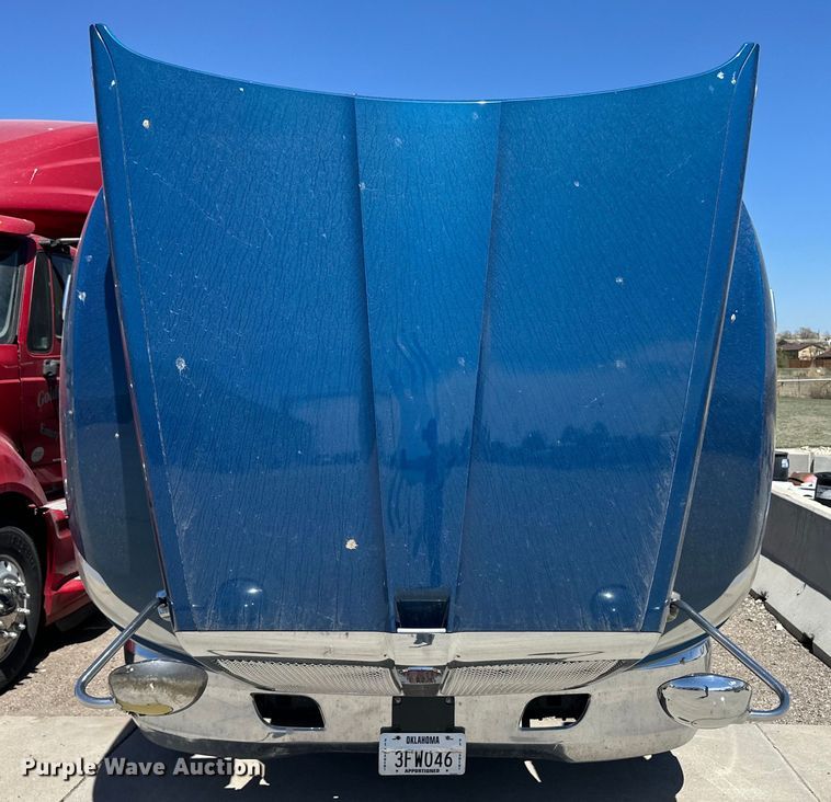 image for item OI9490 2018 Kenworth T680 semi truck