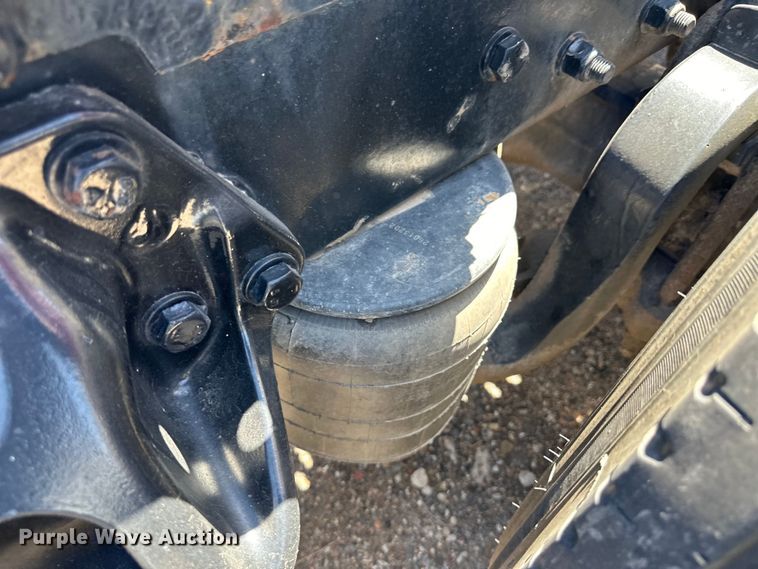 image for item OI9490 2018 Kenworth T680 semi truck