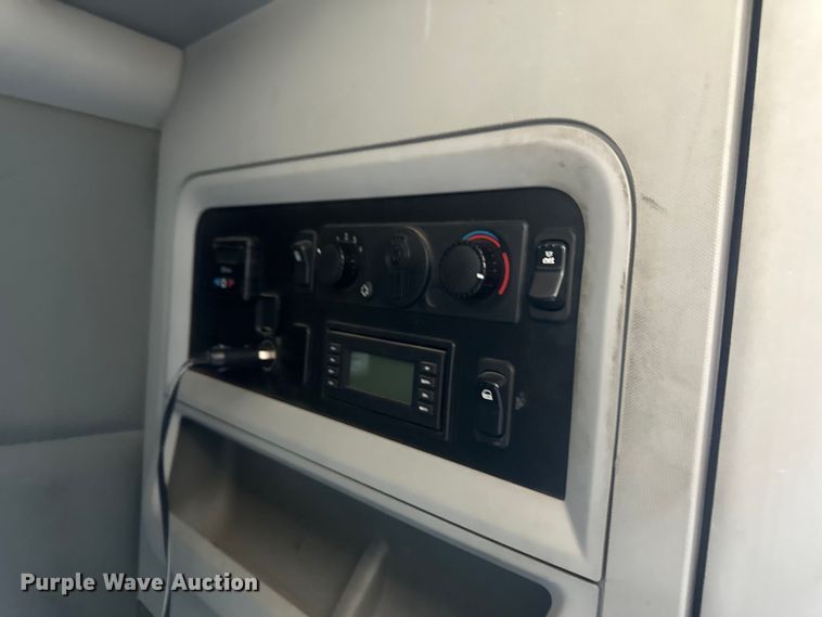 image for item OI9490 2018 Kenworth T680 semi truck