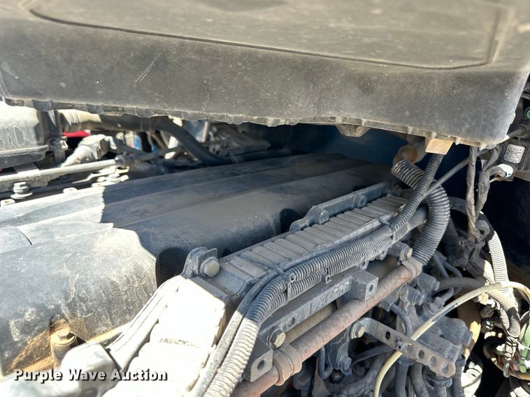 image for item OI9490 2018 Kenworth T680 semi truck