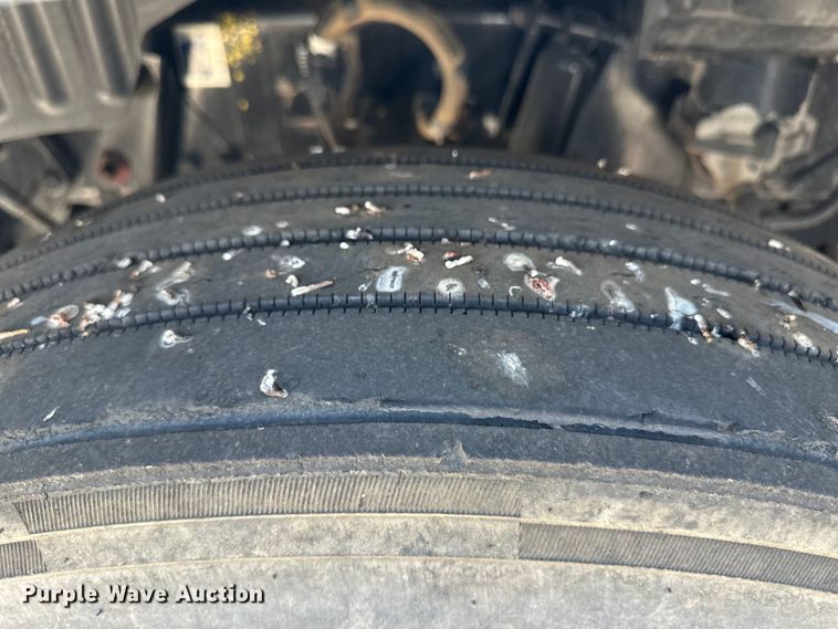 image for item OI9490 2018 Kenworth T680 semi truck