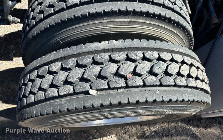 image for item OI9490 2018 Kenworth T680 semi truck