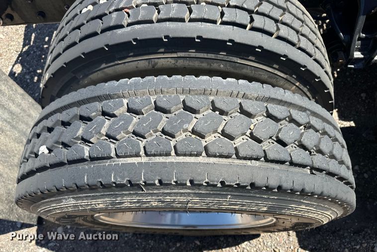 image for item OI9490 2018 Kenworth T680 semi truck