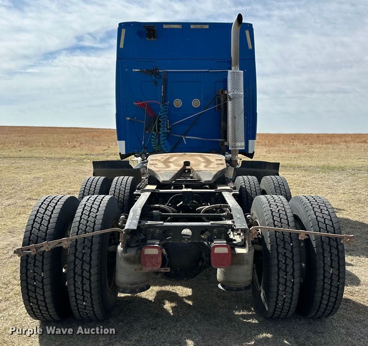 image for item OI9498 2011 International Prostar Plus semi truck