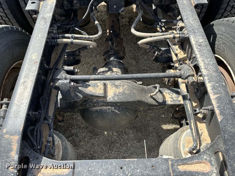 image for item OI9498 2011 International Prostar Plus semi truck