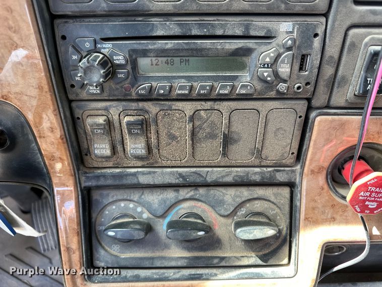 image for item OI9498 2011 International Prostar Plus semi truck