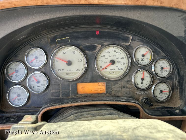 image for item OI9498 2011 International Prostar Plus semi truck