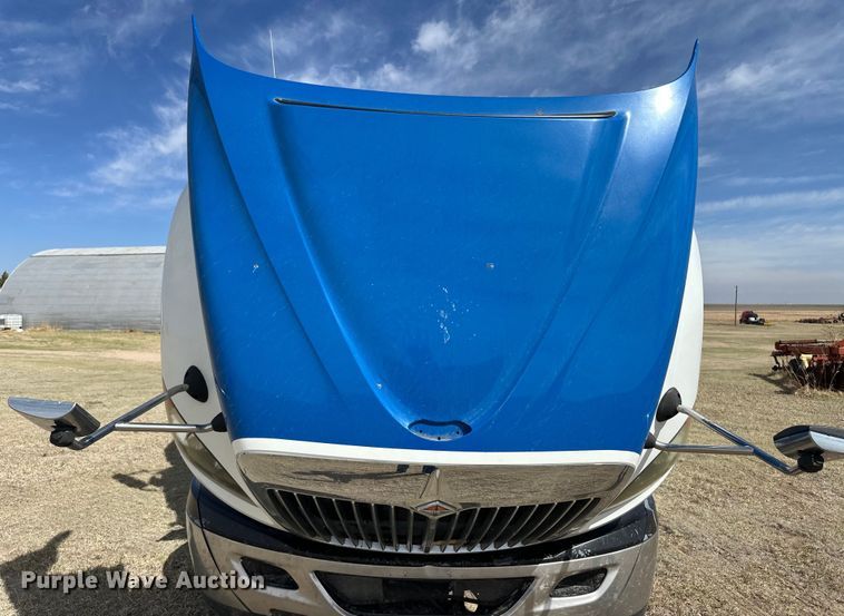 image for item OI9498 2011 International Prostar Plus semi truck