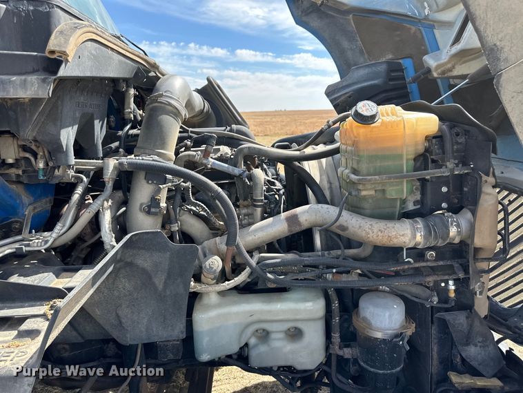 image for item OI9498 2011 International Prostar Plus semi truck