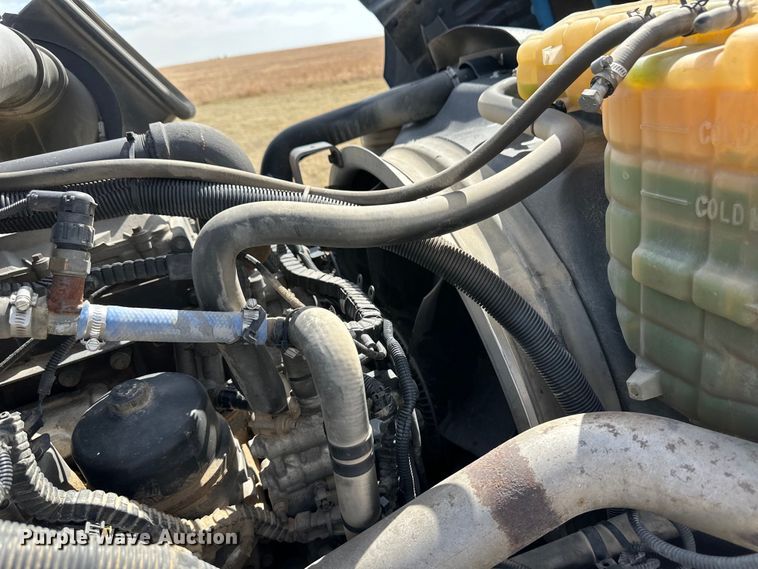 image for item OI9498 2011 International Prostar Plus semi truck