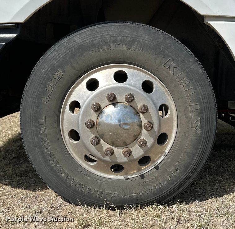 image for item OI9498 2011 International Prostar Plus semi truck