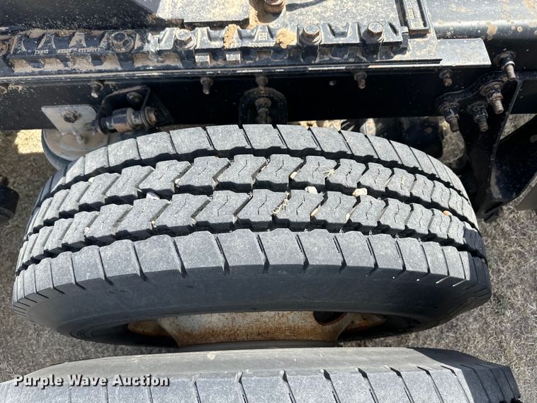 image for item OI9498 2011 International Prostar Plus semi truck