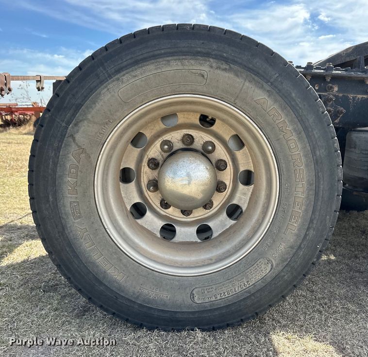 image for item OI9498 2011 International Prostar Plus semi truck