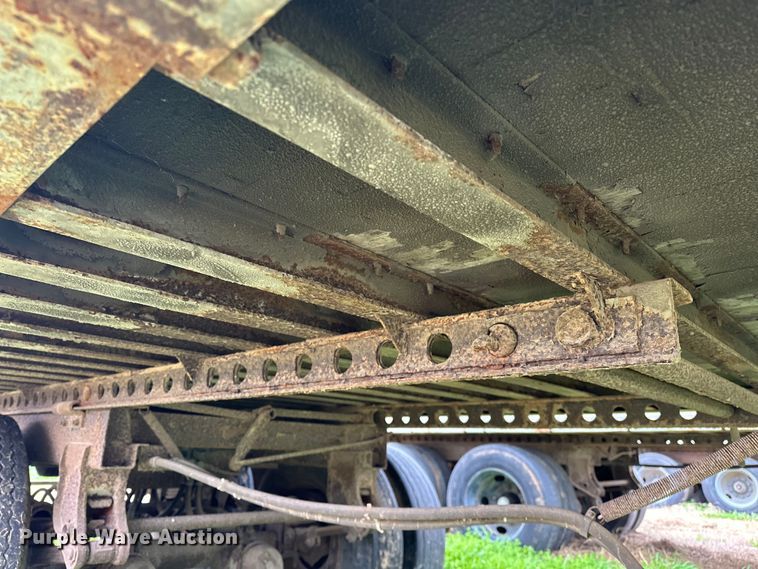 image for item OM9358 1990 Strick dry van trailer