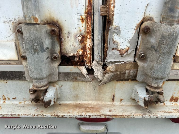 image for item OM9358 1990 Strick dry van trailer