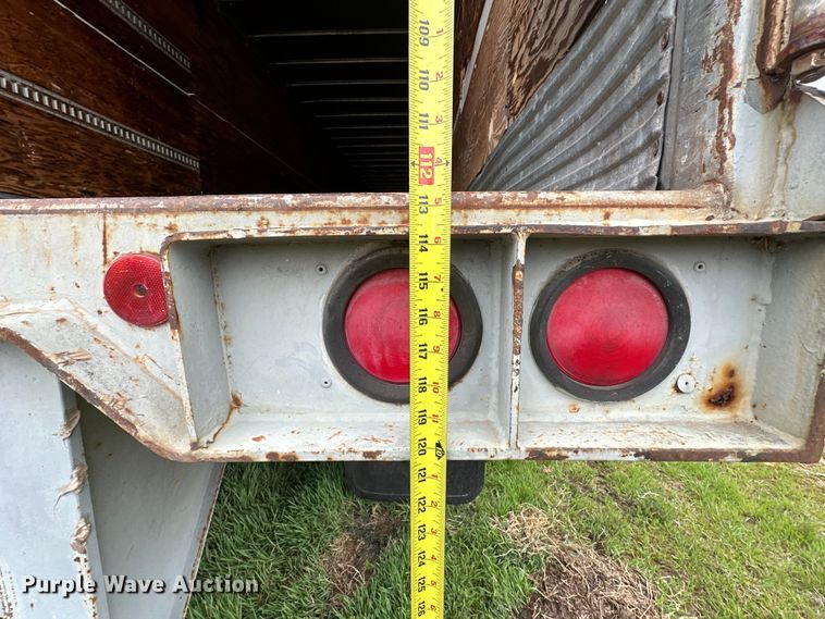 image for item OM9358 1990 Strick dry van trailer