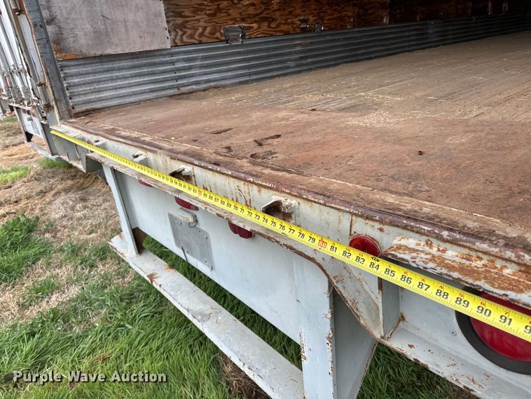 image for item OM9358 1990 Strick dry van trailer