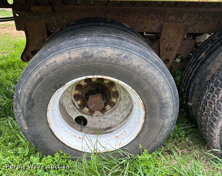 image for item OM9358 1990 Strick dry van trailer