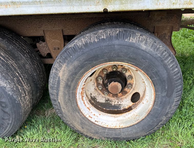 image for item OM9358 1990 Strick dry van trailer