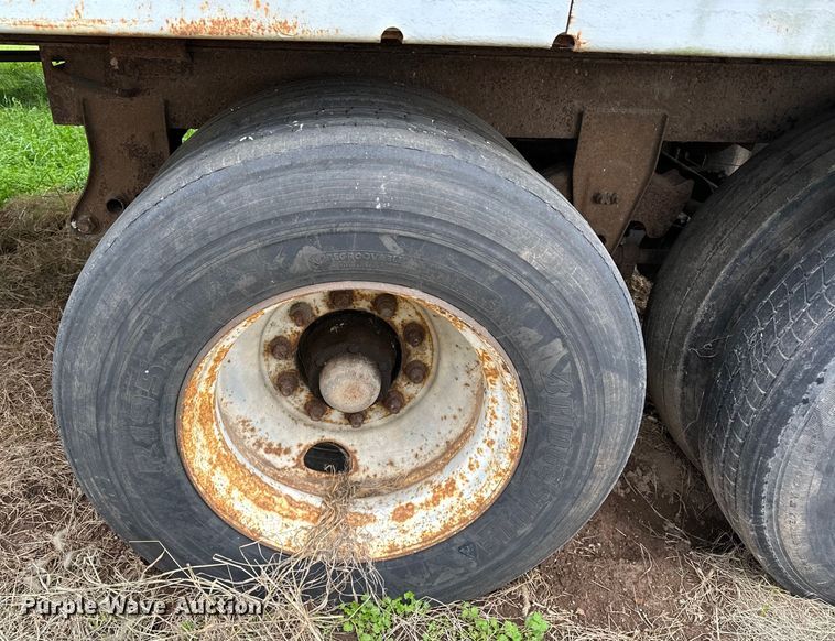 image for item OM9359 1990 Strick dry van trailer