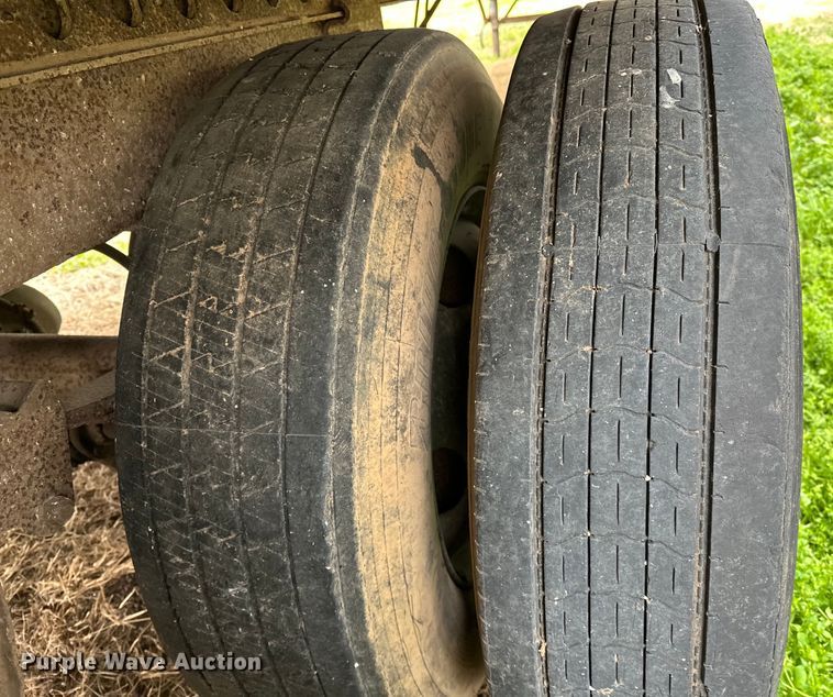 image for item OM9359 1990 Strick dry van trailer