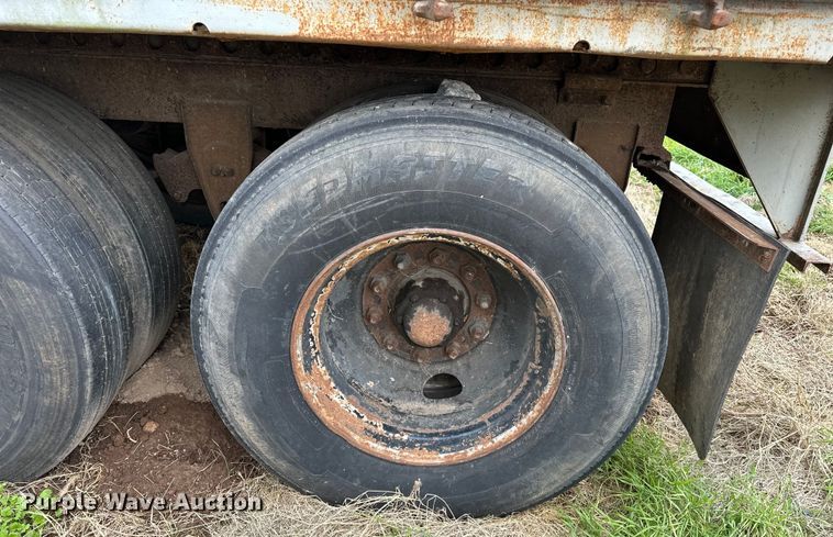 image for item OM9359 1990 Strick dry van trailer