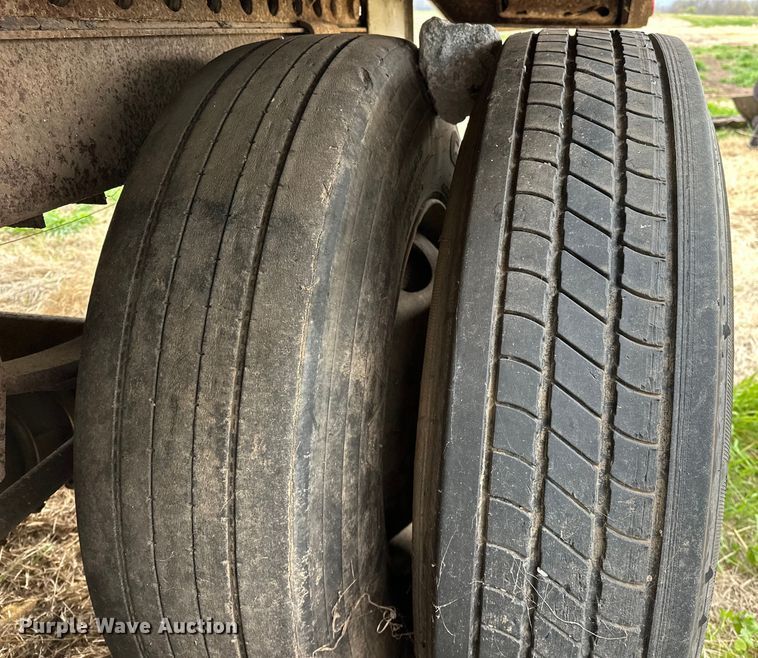 image for item OM9359 1990 Strick dry van trailer