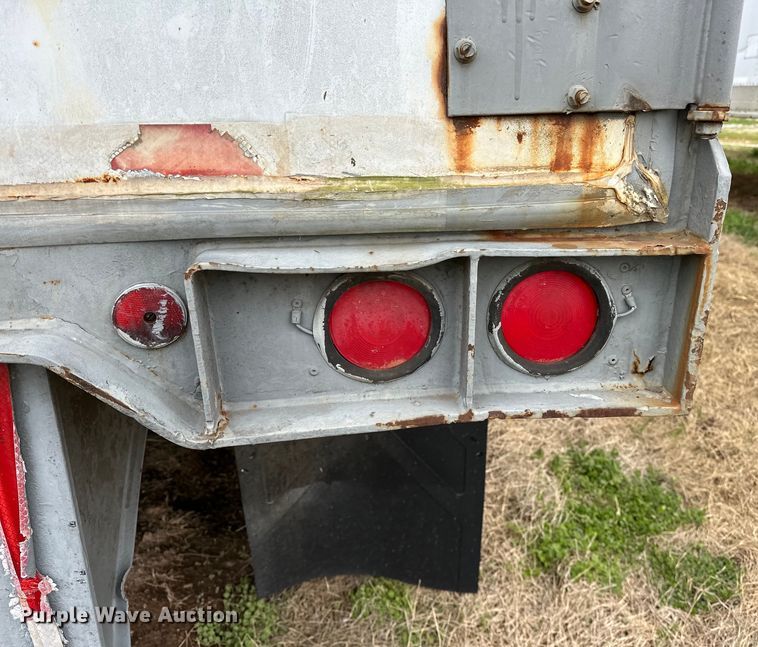 image for item OM9360 1990 Strick dry van trailer