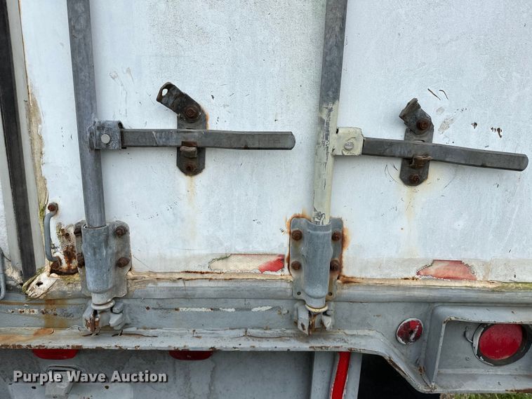 image for item OM9360 1990 Strick dry van trailer