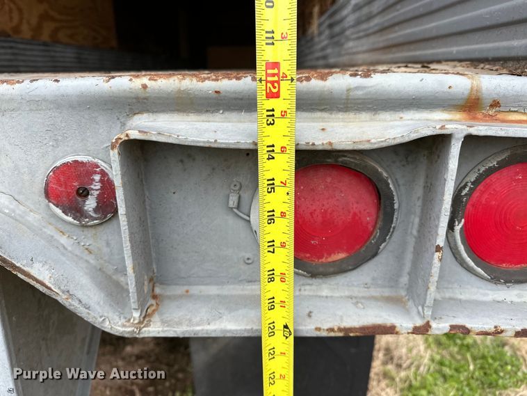 image for item OM9360 1990 Strick dry van trailer