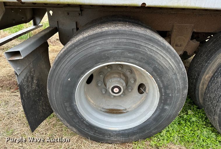 image for item OM9360 1990 Strick dry van trailer