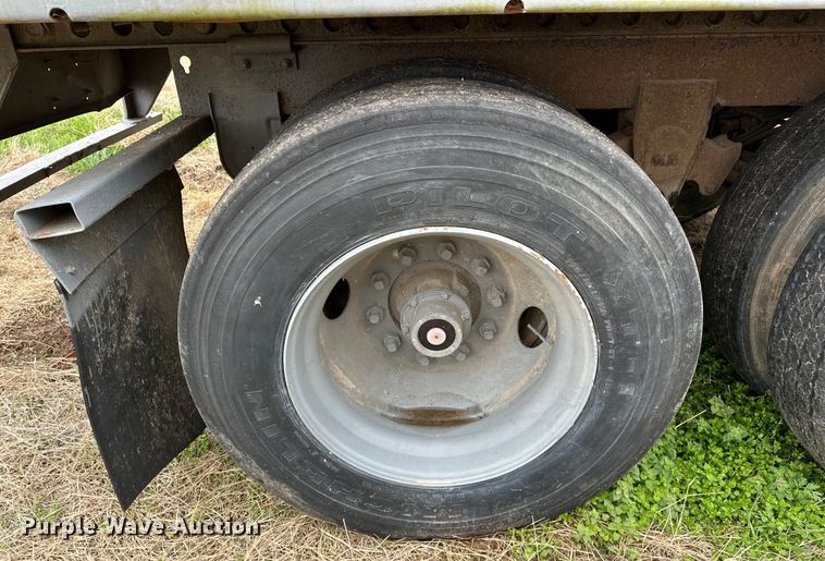 image for item OM9360 1990 Strick dry van trailer
