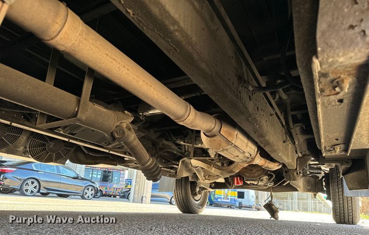 image for item DK7424 2016 Eldorado Aerotech Ford 220 shuttle bus