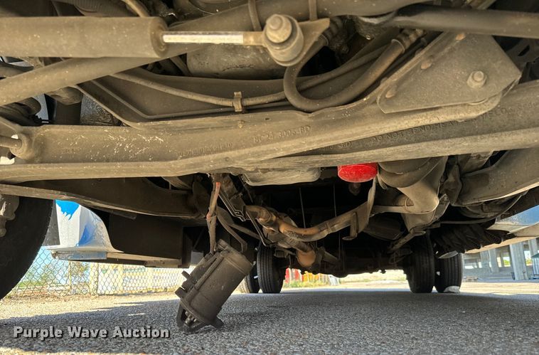 image for item DK7424 2016 Eldorado Aerotech Ford 220 shuttle bus