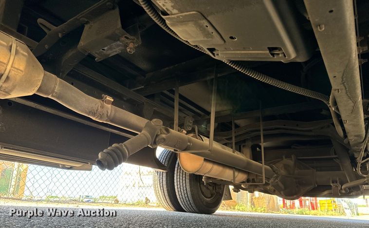 image for item DK7424 2016 Eldorado Aerotech Ford 220 shuttle bus