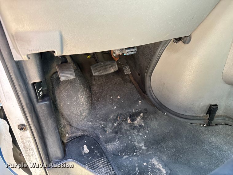 image for item DK7424 2016 Eldorado Aerotech Ford 220 shuttle bus