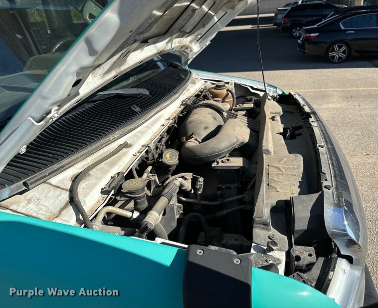 image for item DK7424 2016 Eldorado Aerotech Ford 220 shuttle bus