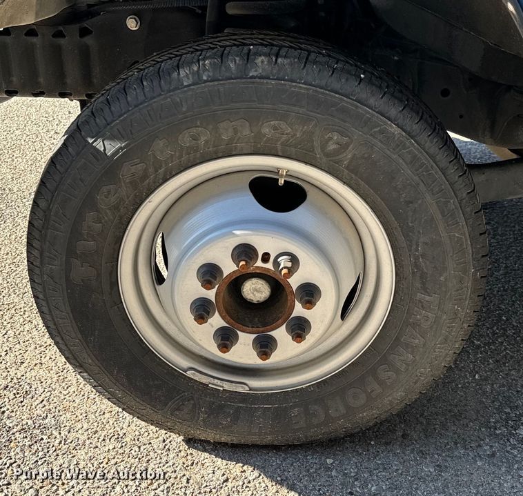 image for item DK7424 2016 Eldorado Aerotech Ford 220 shuttle bus