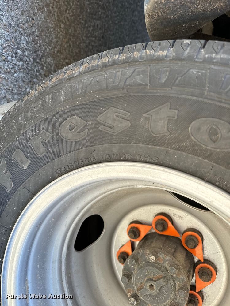 image for item DK7424 2016 Eldorado Aerotech Ford 220 shuttle bus