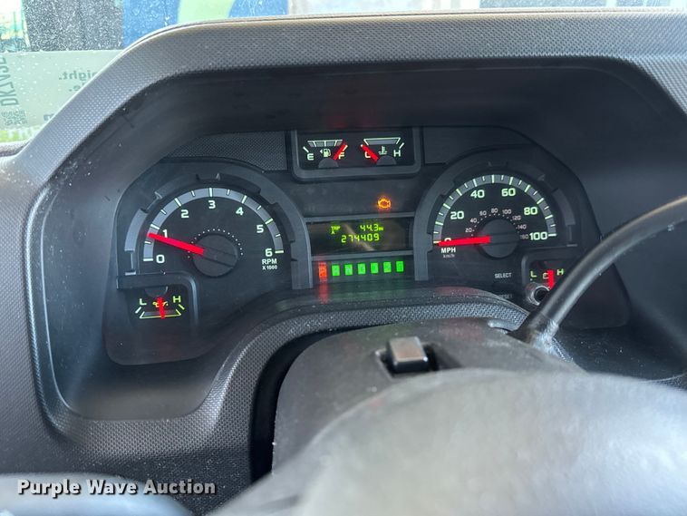 image for item DK7425 2016 Eldorado Aerotech Ford 220 shuttle bus