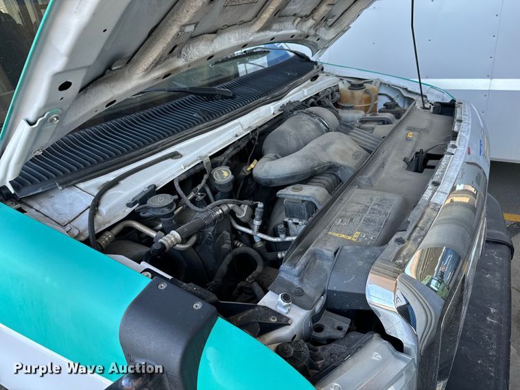 image for item DK7425 2016 Eldorado Aerotech Ford 220 shuttle bus