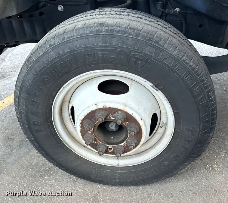 image for item DK7425 2016 Eldorado Aerotech Ford 220 shuttle bus