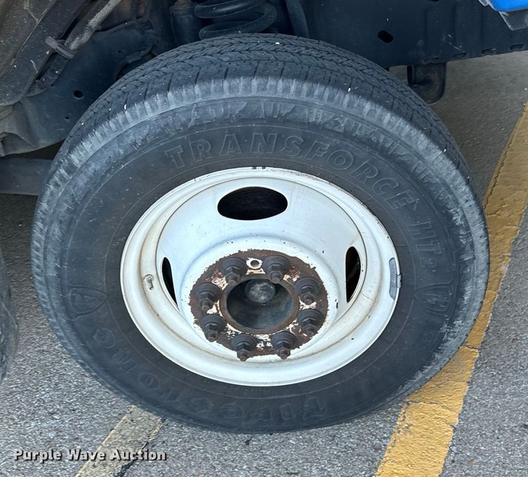 image for item DK7425 2016 Eldorado Aerotech Ford 220 shuttle bus