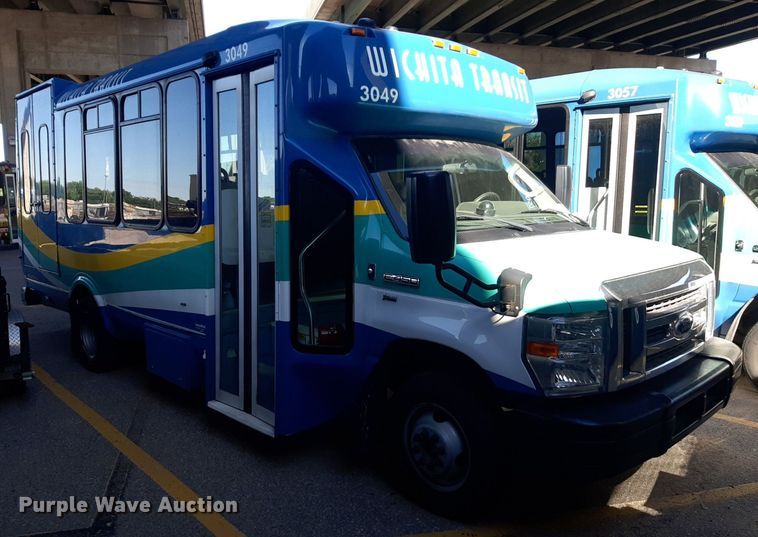 image for item DK7426 2016 Eldorado Aerotech Ford 220 shuttle bus