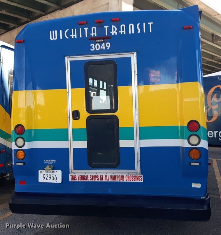 image for item DK7426 2016 Eldorado Aerotech Ford 220 shuttle bus