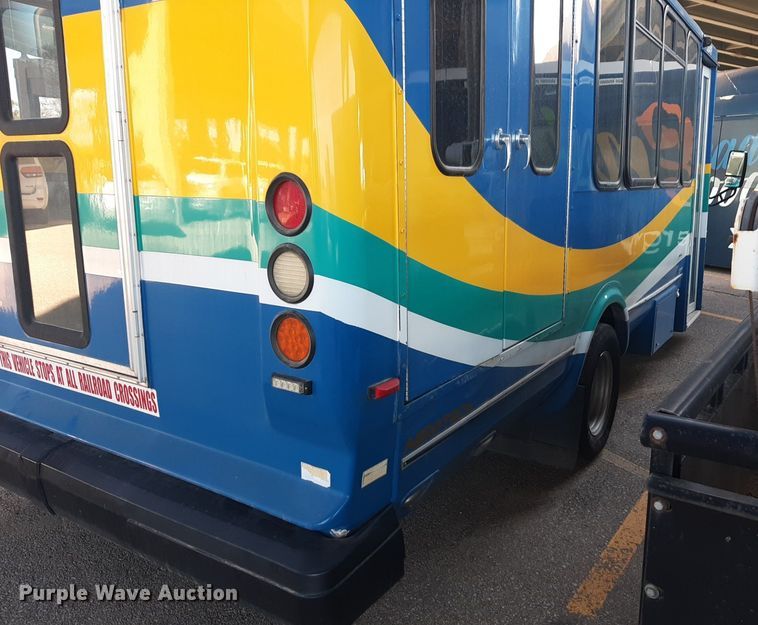 image for item DK7426 2016 Eldorado Aerotech Ford 220 shuttle bus