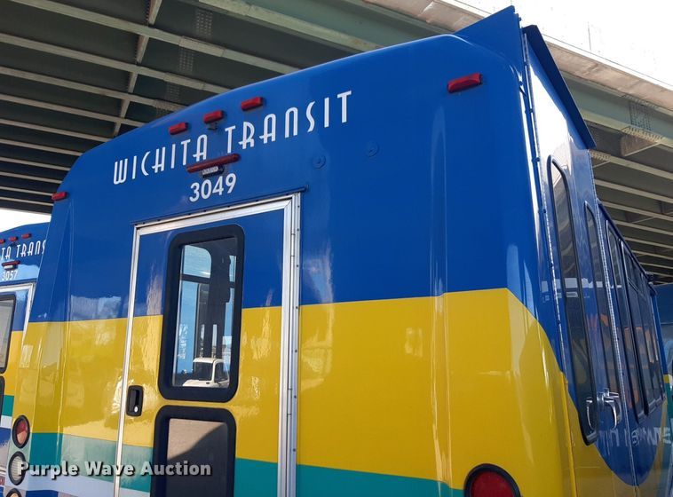 image for item DK7426 2016 Eldorado Aerotech Ford 220 shuttle bus